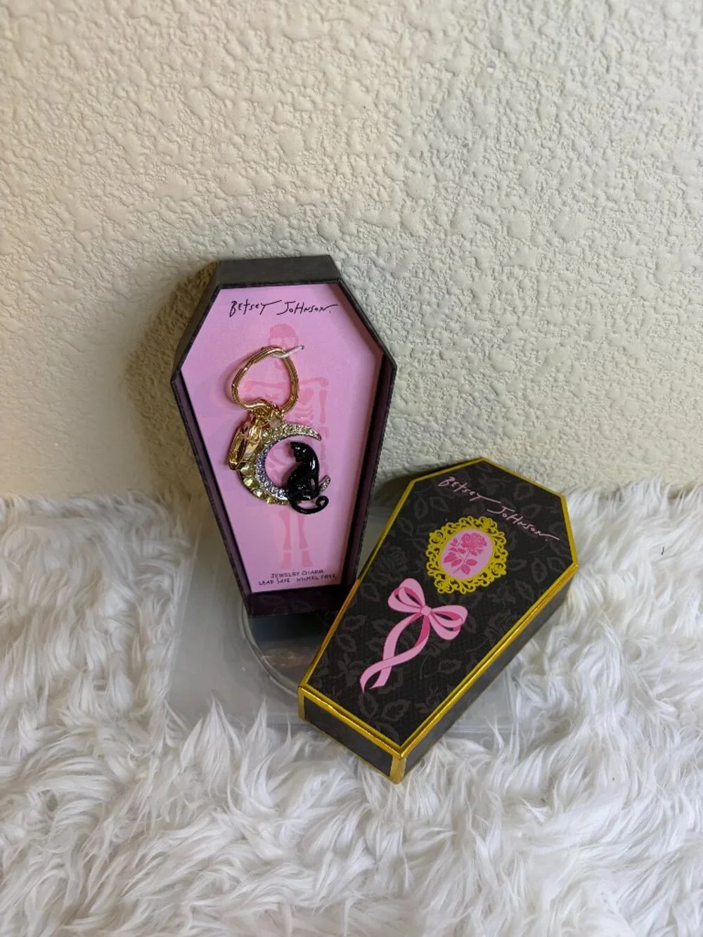 Betsey Johnson Black Cat Moon Bag Charm Keychain Rhinestone Coffin Box NWT